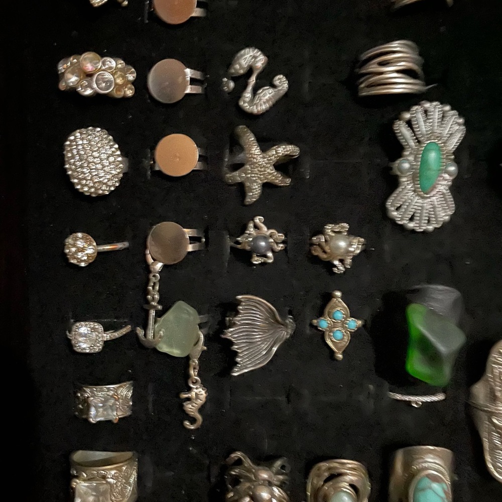 Jewelry - Picture 5 of 6